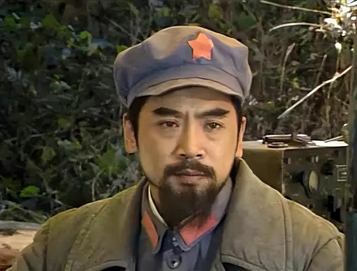 回顾演员刘劲娶初恋为妻婚后生一女回家后却不爱说话