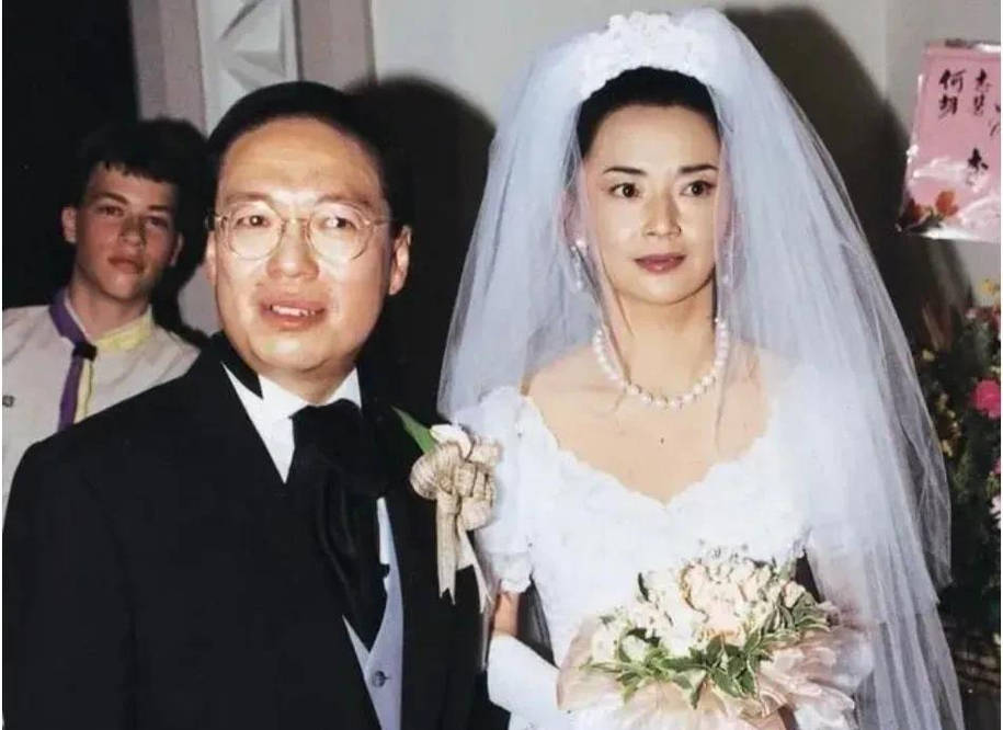 回顾艳压群芳突然消失的7位女星有人入狱有人被毁有人结婚