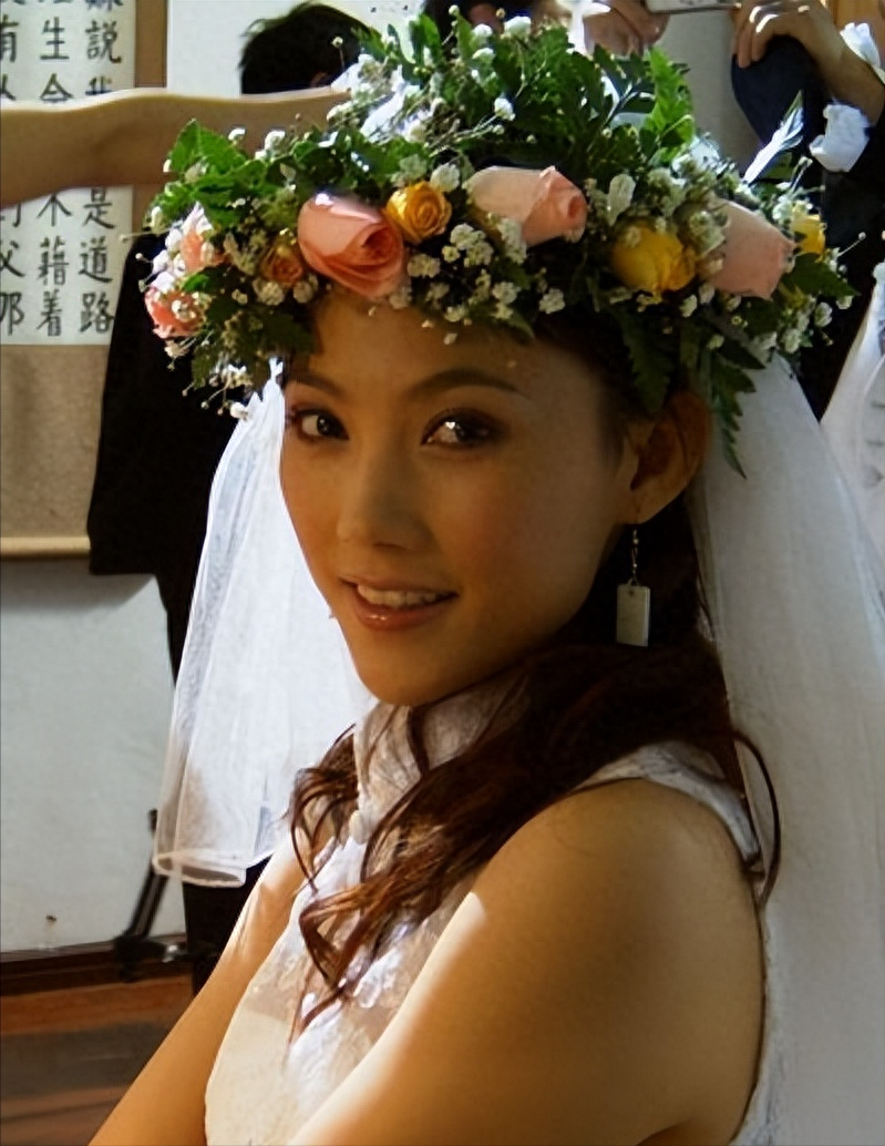 然而聂鑫在民大求学的6年里,一个意外的邂逅改变了她的人生轨迹.