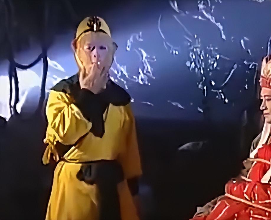 回顾演员休息时都在干嘛第一张我忍住了杨紫这张我能笑一整天