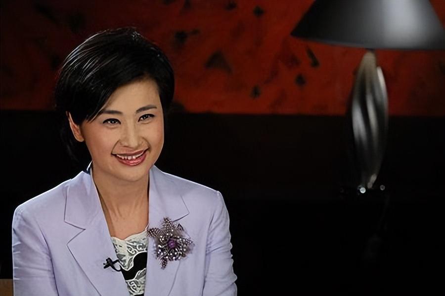 回顾22年前吴小莉和亲哥浙江相认对方一贫如洗她有没有帮助哥哥