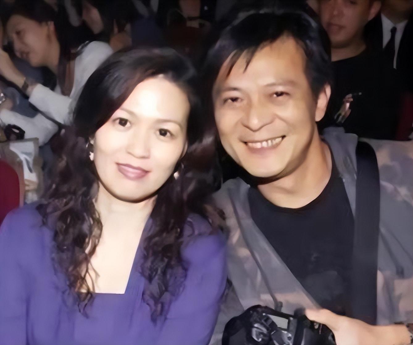 回顾梁洁华去世后葬礼上哭到昏厥发誓不再娶的黄日华怎样了