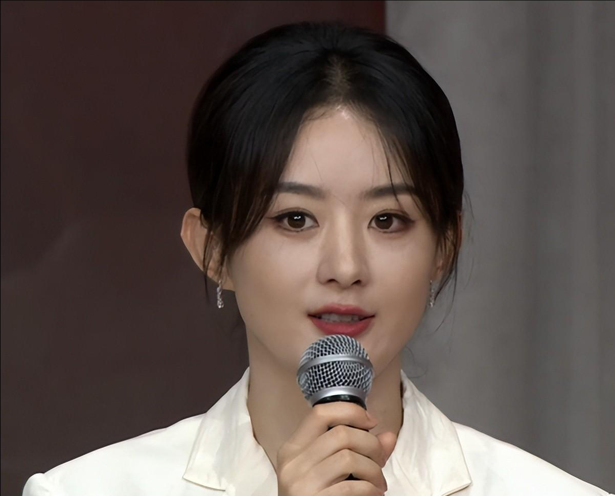 当36岁高叶和36岁赵丽颖站一起让我看到了骨相美和皮相美的区别