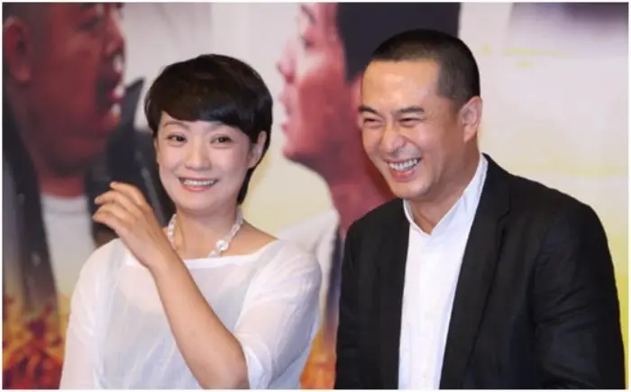 回顾王海燕嫁演员张嘉益41岁当妈也幸福丈夫打麻将让她很烦恼