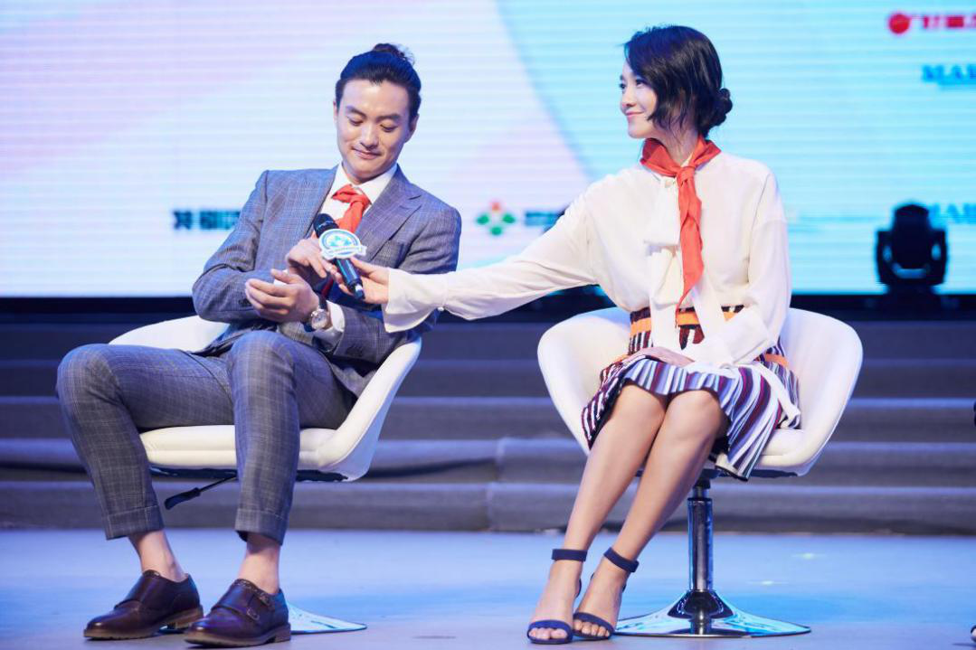 回顾主持人朱丹与林涵离婚后二婚嫁周一围生两子在卑微中幸福