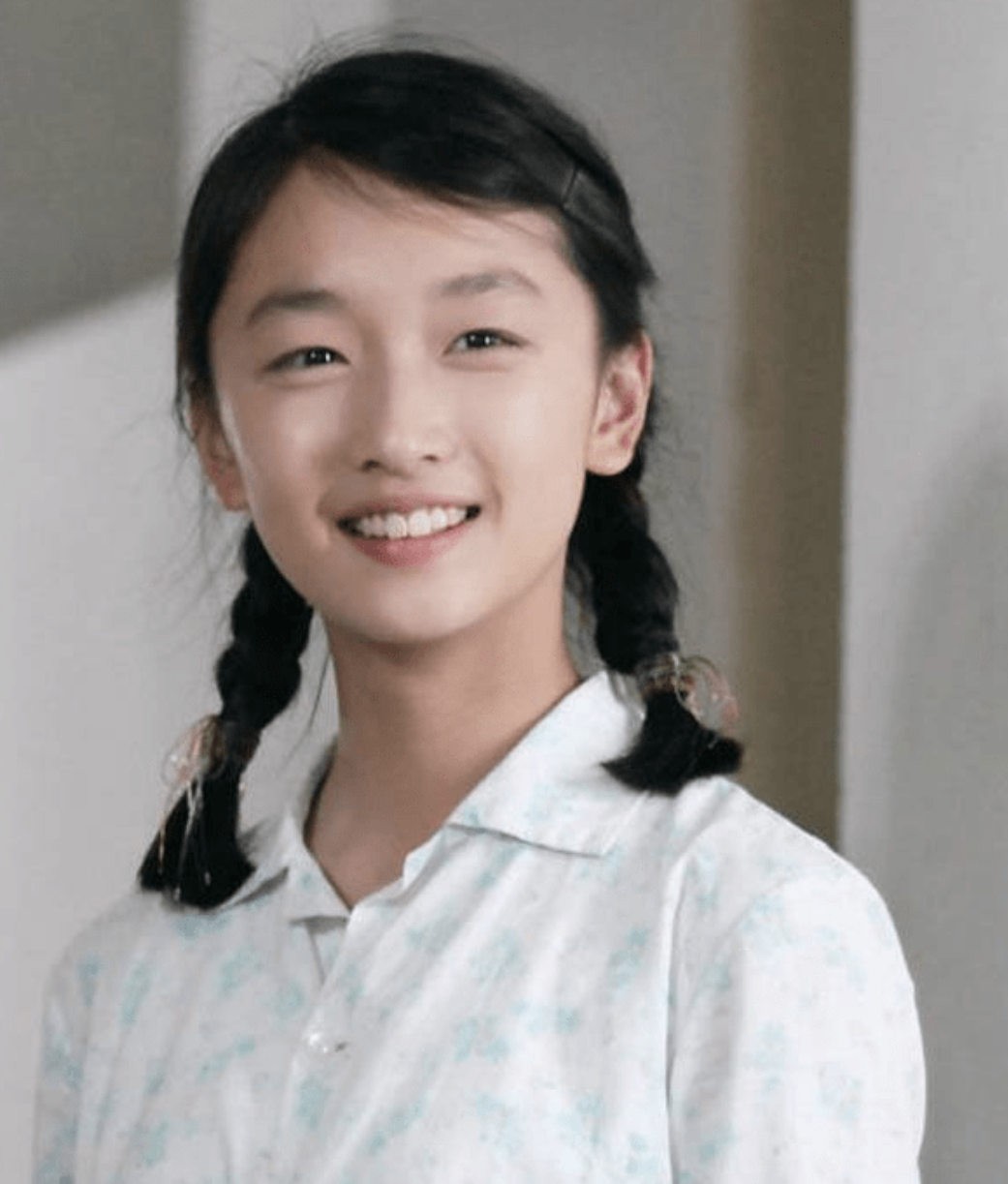 "丑小鸭"周冬雨