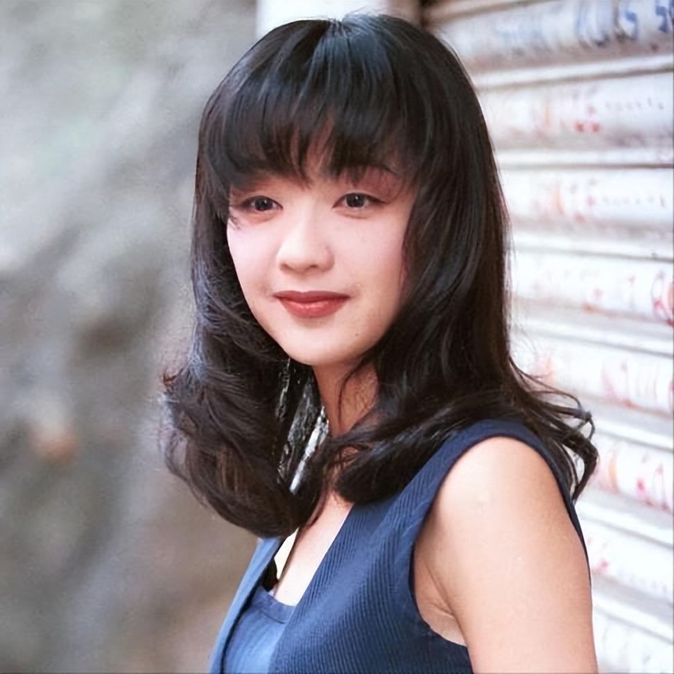 回顾中国八大女歌手排名有的至今活跃有的却已皈依佛门