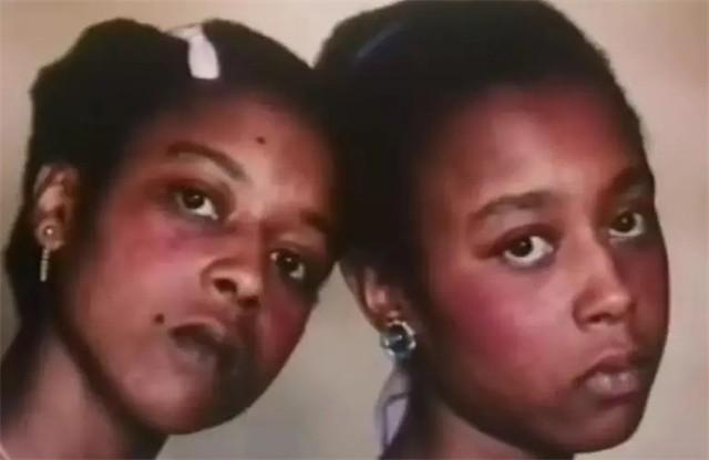 1963年4月11日,一对双胞胎出生在巴巴多斯,姐姐叫琼恩·吉本斯,妹妹叫