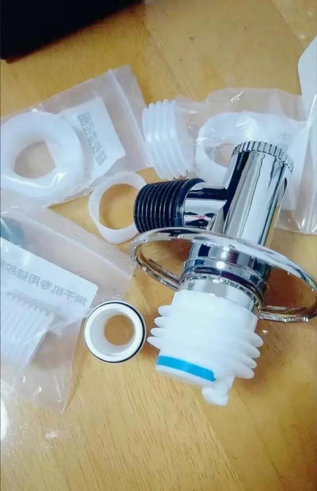 为什么洗衣机排水管不能直插"地漏"?听内行人说完,恍然大悟