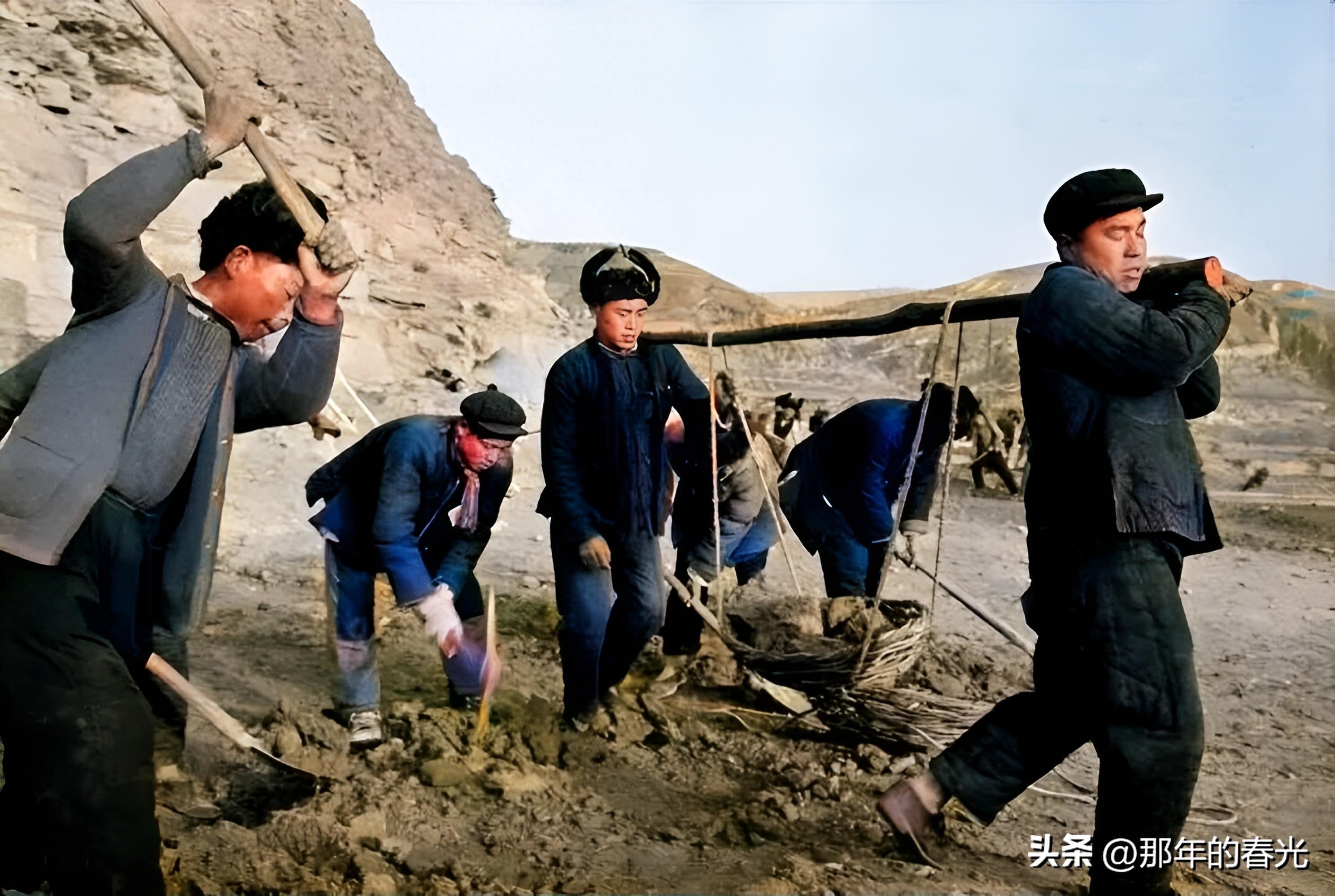 上世纪60年代老照片真实的记录下了平民百姓们的日常生活场景