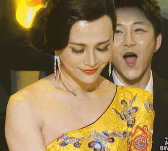 在外表相似这一点上,孙坚并不十分相像,然而他成功地捕捉到了被模仿者