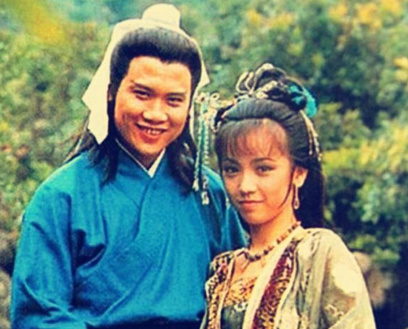 回顾万梓良的烂漫情史3段感情3段爱抛弃恩爱8年发妻娶年轻空姐