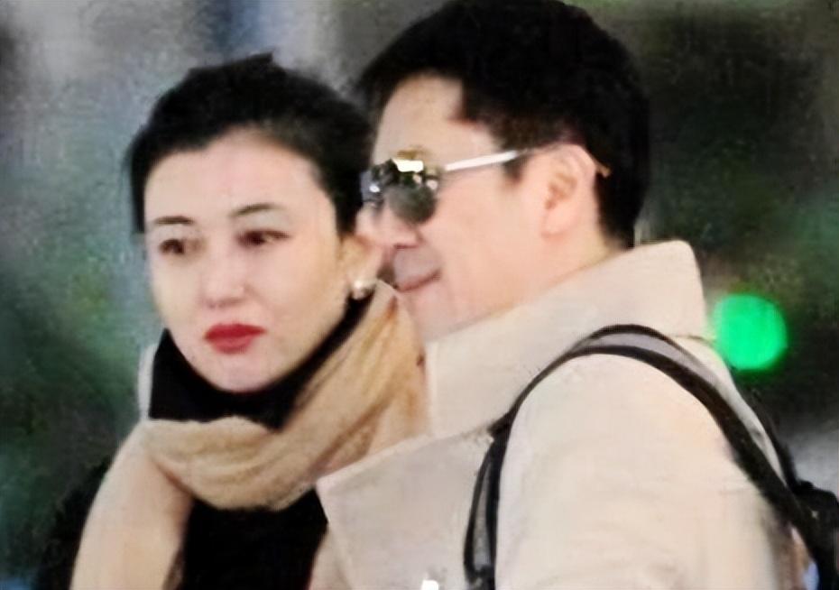 回顾蔡国庆两次情断异国恋后与亿万富婆相恋8年如今生活有滋味
