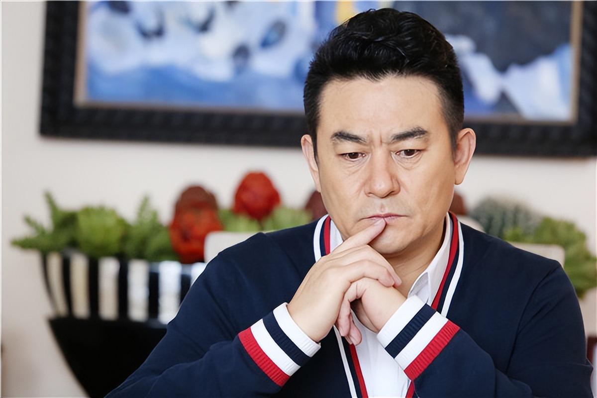 回顾李洪涛娶老师的女儿恩爱30无绯闻他的嗜好让妻子烦恼