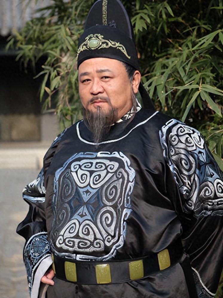 回顾:梁冠华:靠狄仁杰走红,体重200斤被倒追,恩爱34年无绯闻