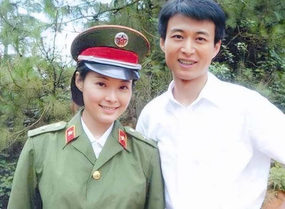 回顾袁立丈夫梁太平穷小子娶明星跳龙门后不变心没有孩子也爱她