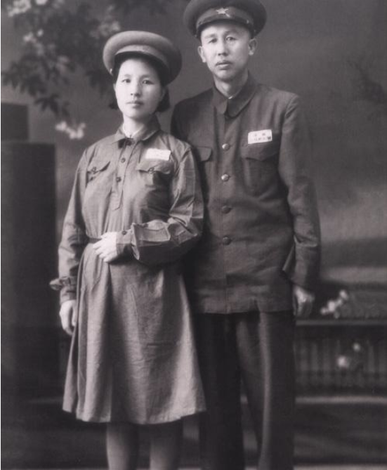 开国上将王平之子范晓光上军校时曾问父亲入党申请书怎么写