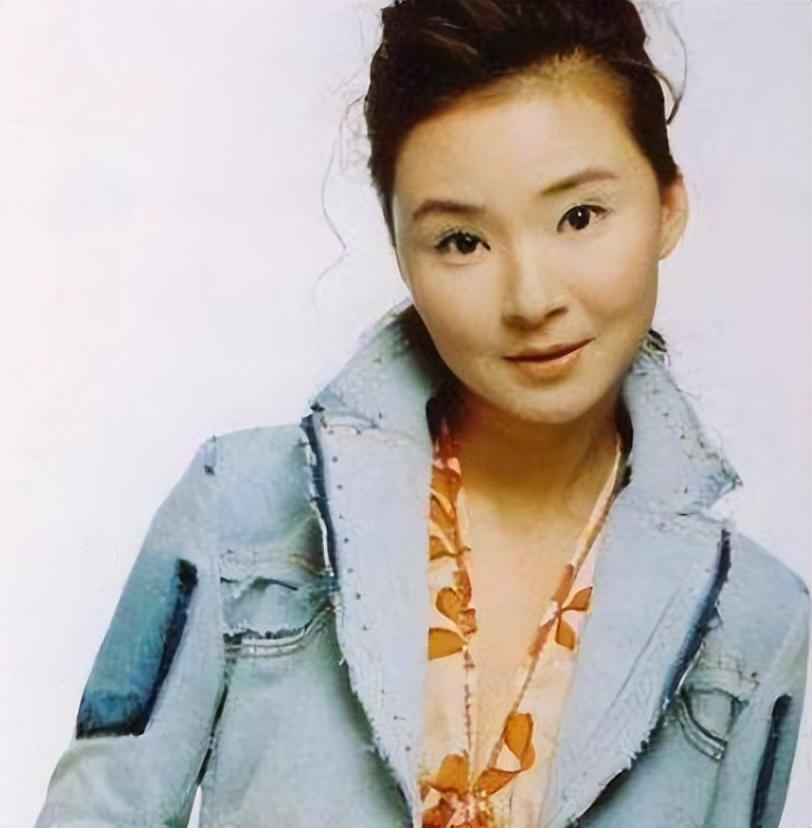 回顾钱琳琳张译娶我后家庭事业两头旺结婚16年未生子女也开心