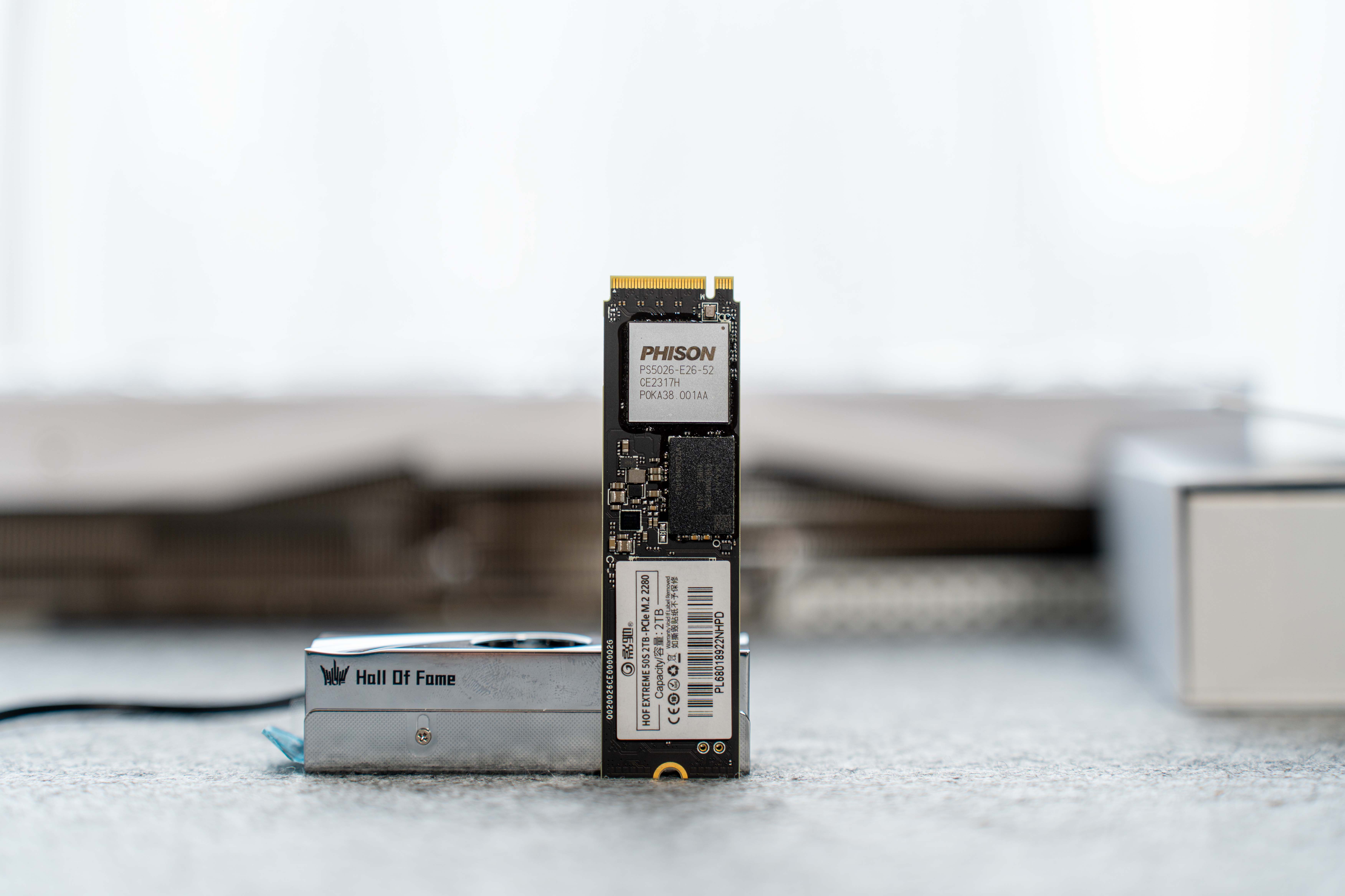 容量的sk 海力士,型号为 h9hcnnncpuml;闪存颗粒则是镁光原厂第 六 代