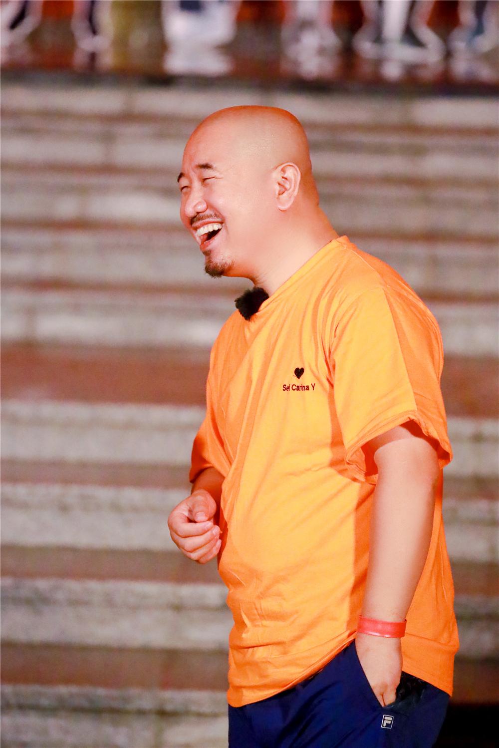 回顾王小利二婚娶小11岁娇妻婚后生一儿一女前妻是温美玲