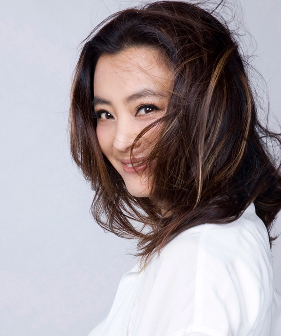 回顾26岁与初恋离婚34岁再嫁犹太富商分居15年李玲玉还好吗