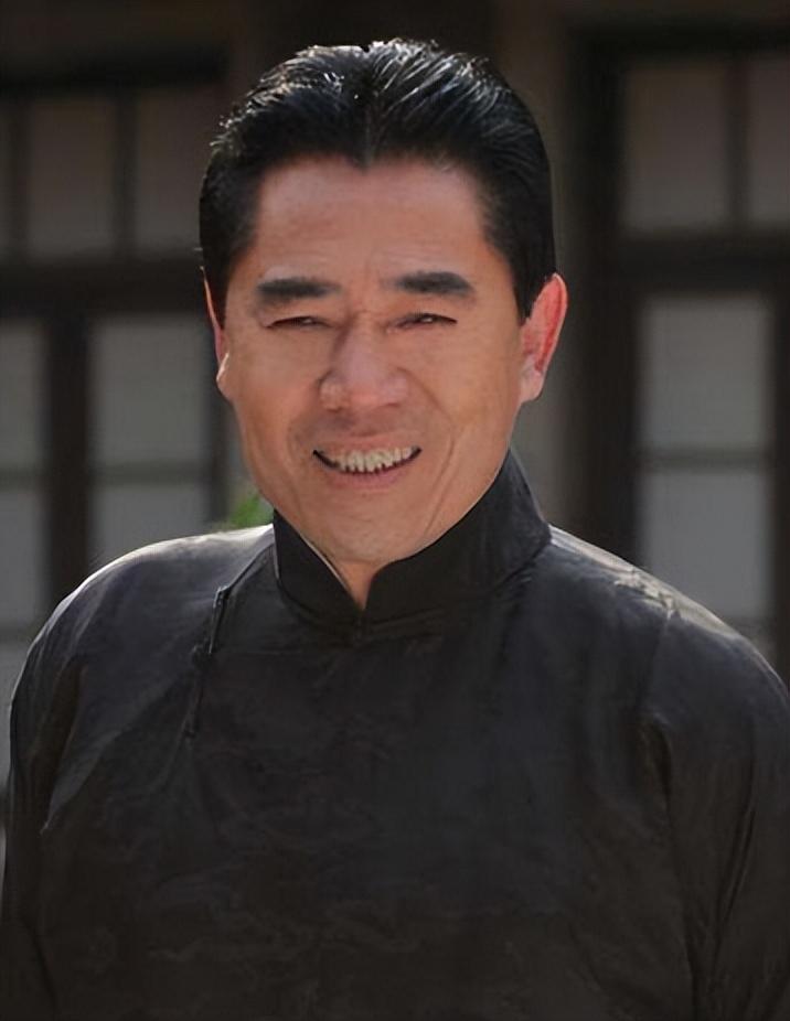 回顾陈宝国娶同学赵奎娥结婚40年宠妻如宝如今儿子让他很烦恼