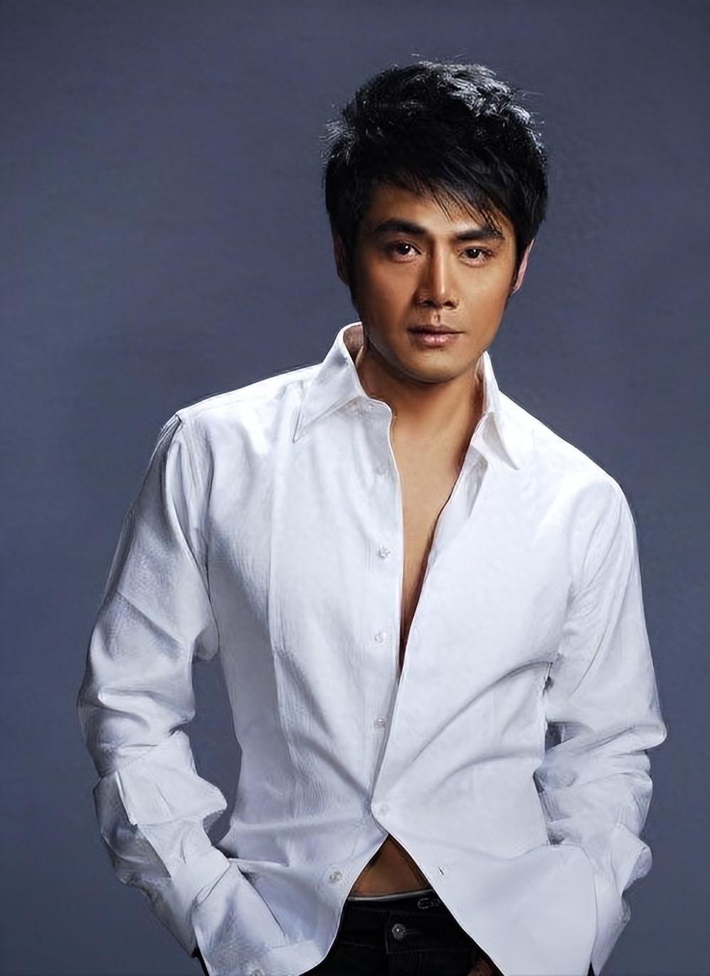 回顾那个承诺说成名后绝不抛弃患难妻的邵兵履行承诺了吗