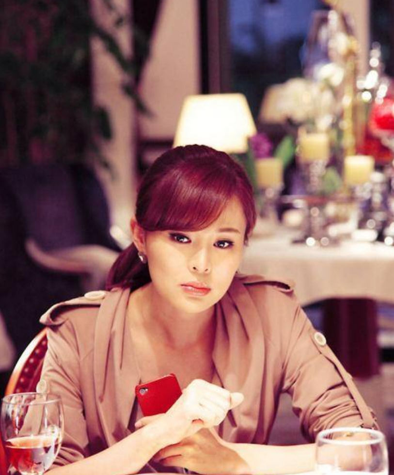 在早些年的电视剧《神探狄仁杰第三部》,《火星宝贝之火星没事》,《囧