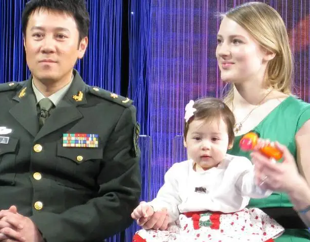 瑞婷来自瑞士,她的中文名字还是蔡国庆取得.