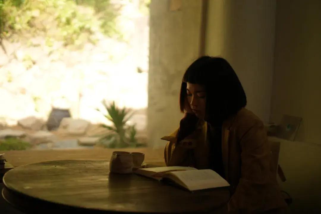 8个好友组团隐居不花钱尝试在深山养育下一代结果如何