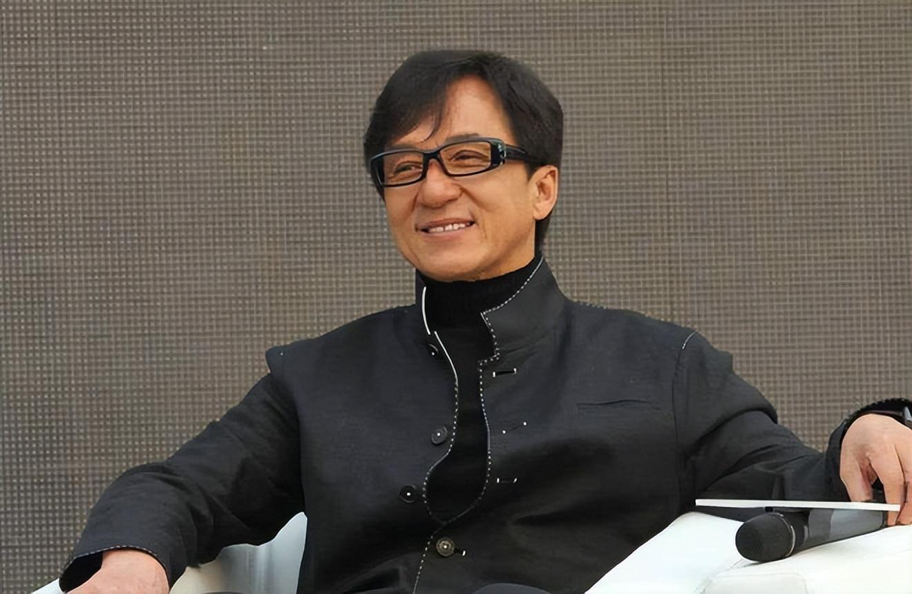 回顾成龙和亲哥安徽相认对方一贫如洗他帮没帮两个亲哥哥