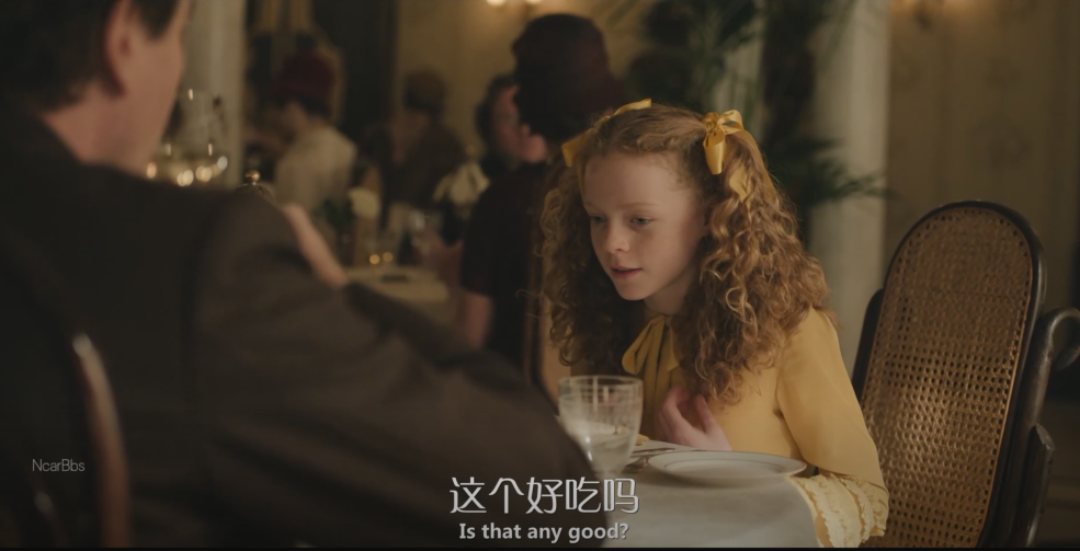 随着政策的收紧,抓捕行动愈演愈烈.酒店外人人噤若寒蝉,朝不保夕.