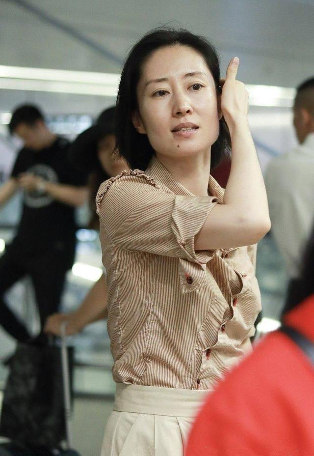 回顾刘敏涛嫁豪门独守空房7年离婚后重返荧屏今女儿成她的骄傲