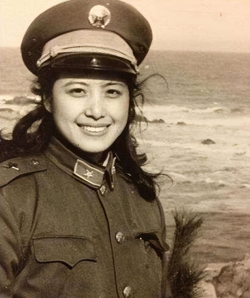 回顾枣花吴玉华不愿丁克与丈夫离婚二婚嫁画家后儿女双全