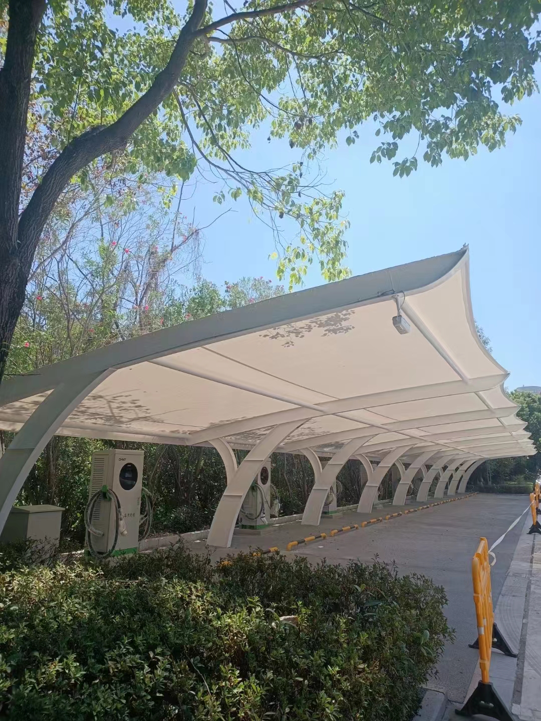 膜结构车棚 七字型停车棚