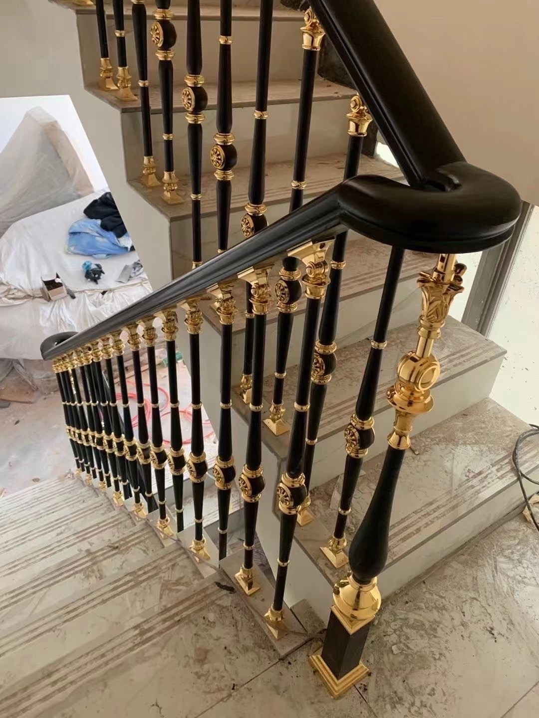 铝镁合金楼梯护栏立柱 扶手单支加工过程