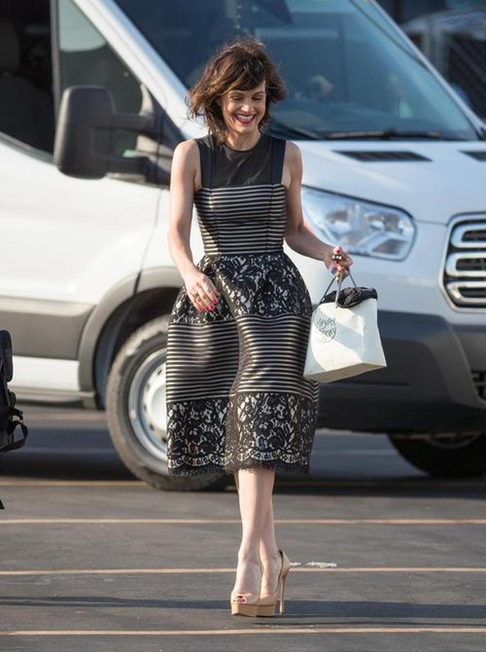 有着美国和意大利血统的美丽女星卡拉·古奇诺集知性和性感于一身