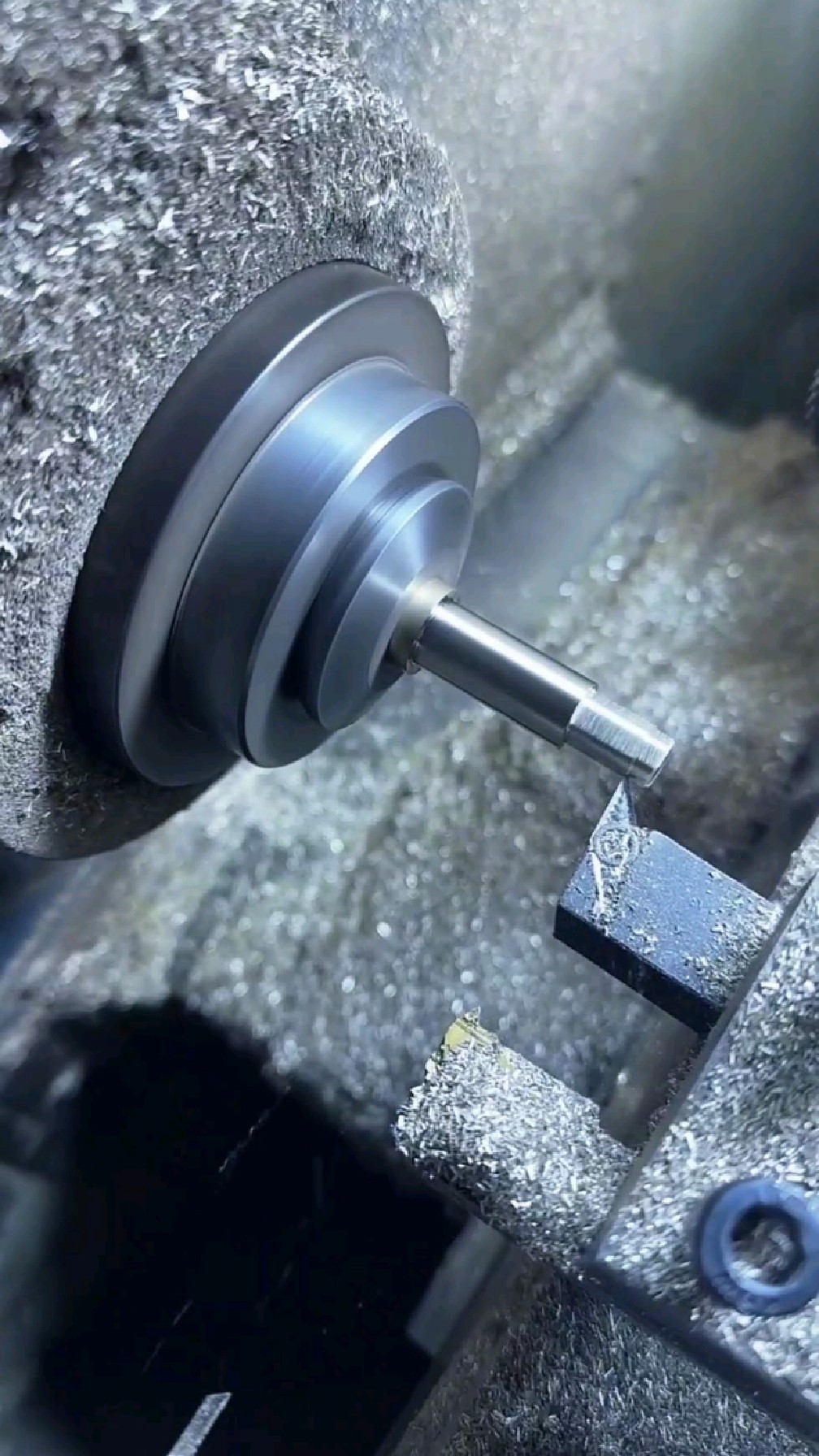 机械制造工件数控车床加工