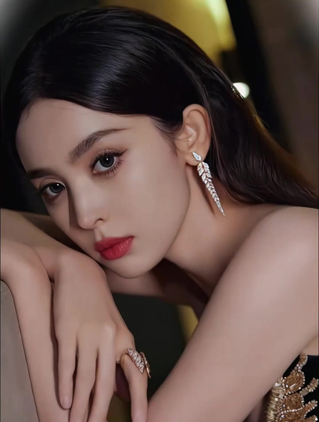 古力娜扎惊艳亮相,尽显明星魅力!明星大片