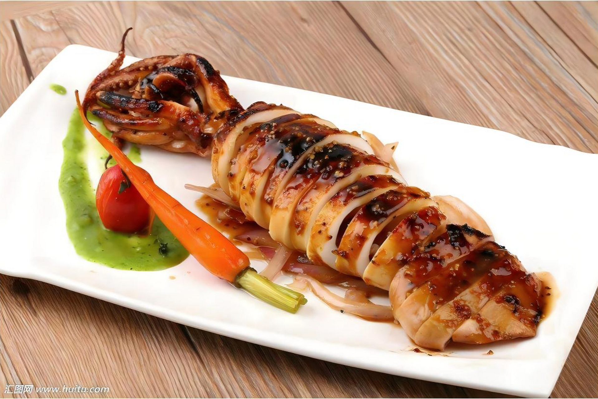 酱香鱿鱼,家常美食!新鲜选材搭配秘制调料炒出极致美味.