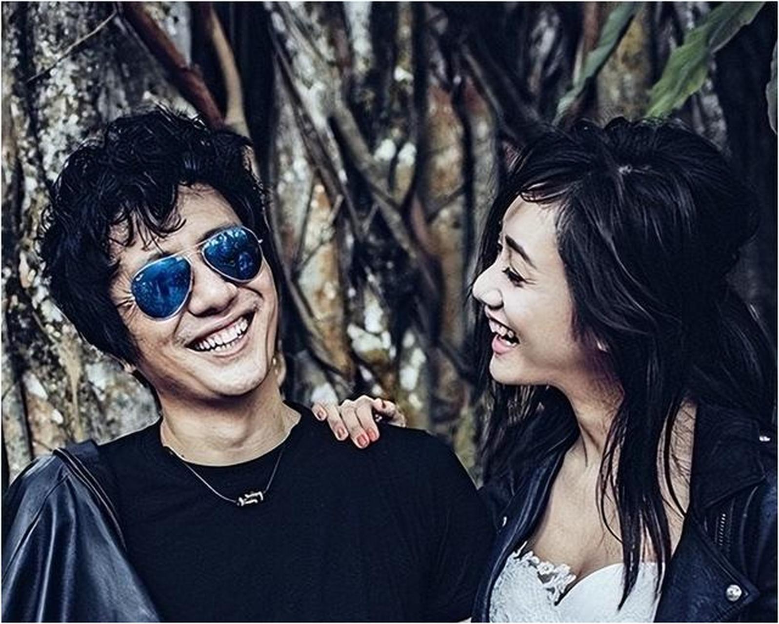 摇滚歌王郑钧与刘芸在《妻子的浪漫旅行6》展现真实夫妻生活,争吵中见