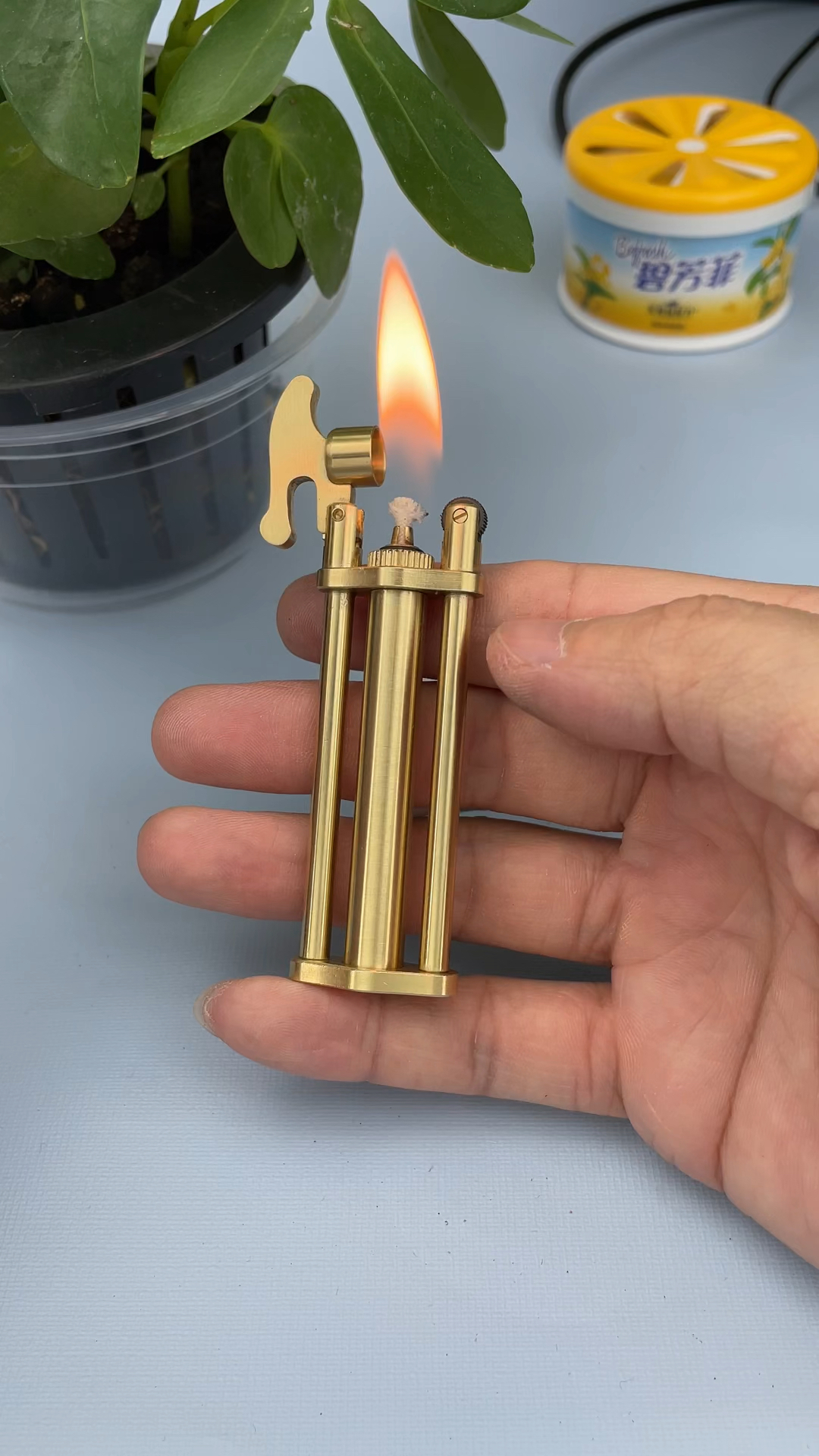 王子煤油打火机三节棍造型