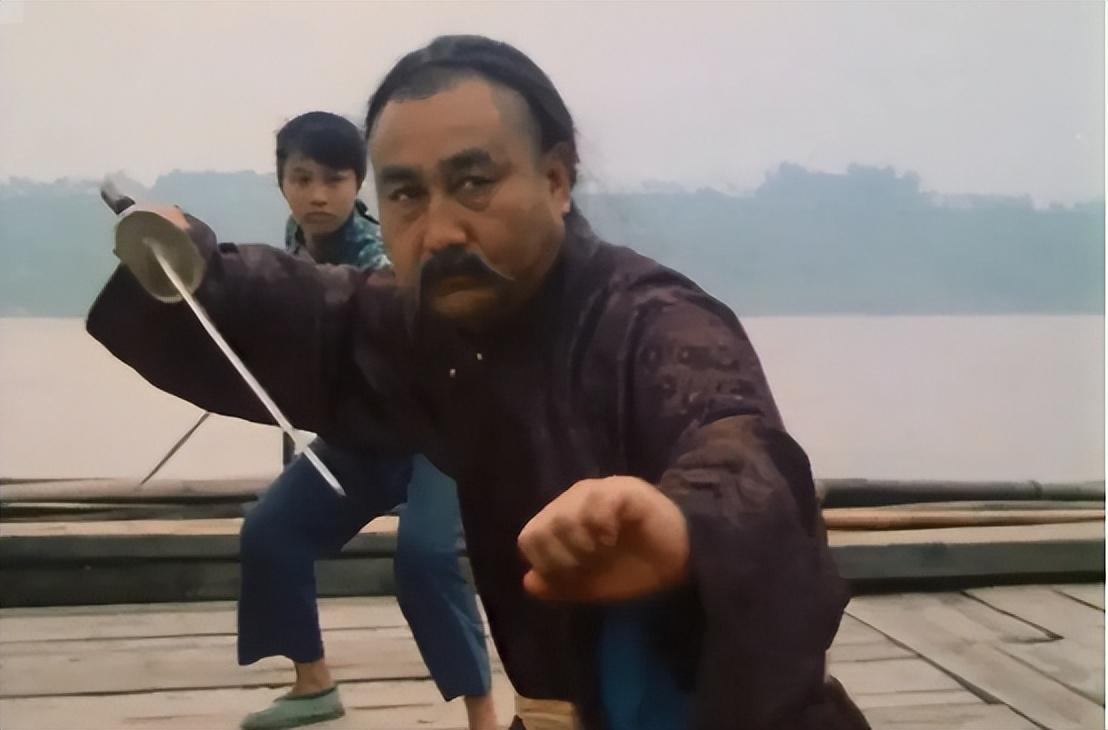 回顾自古英雄出少年演员现状大丈夫定居国外小媳妇变化巨大