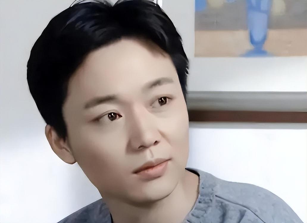 回顾笑麻了原来他们是亲父子看似八竿子打不着但长相骗不了人