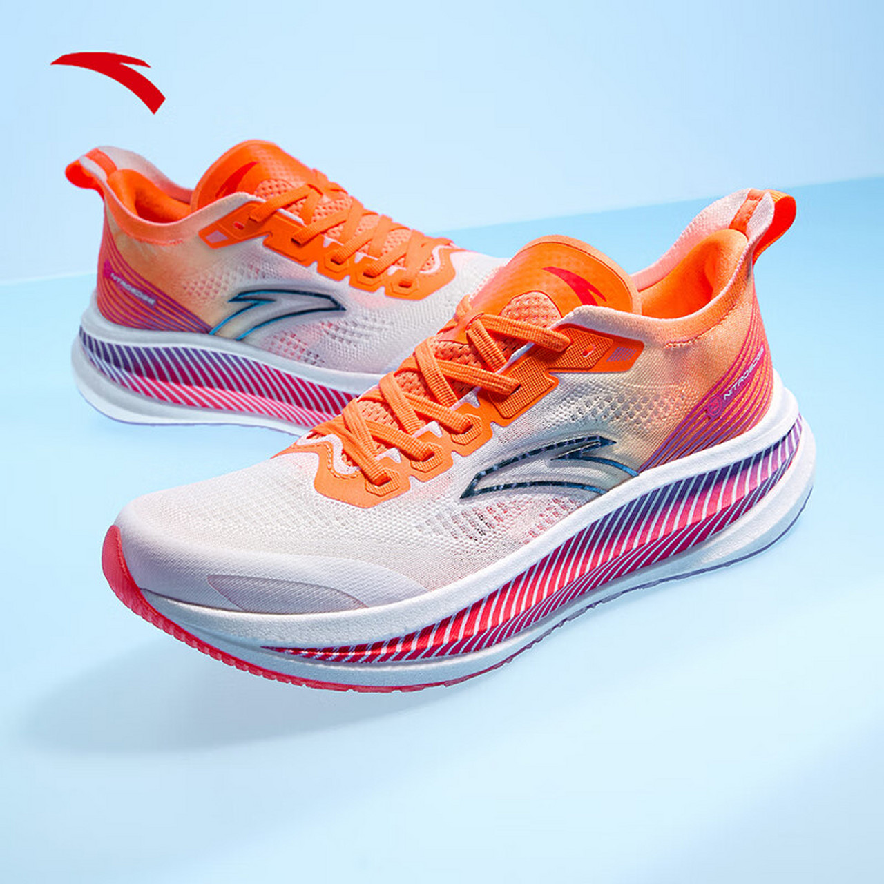 跑鞋推荐# 安踏 马力-轻便透气,大众碳板  【适合人群】脱离了新势谮