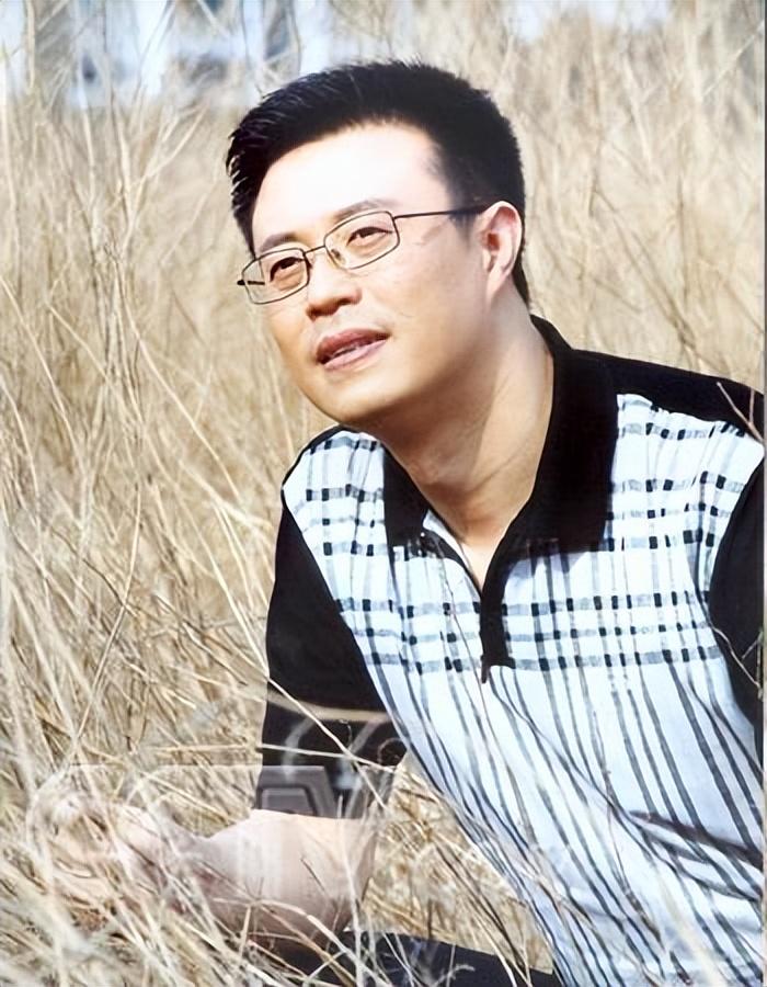 回顾央视白燕升从未想过放弃瘫痪的妻子24年婚姻背后她比我难