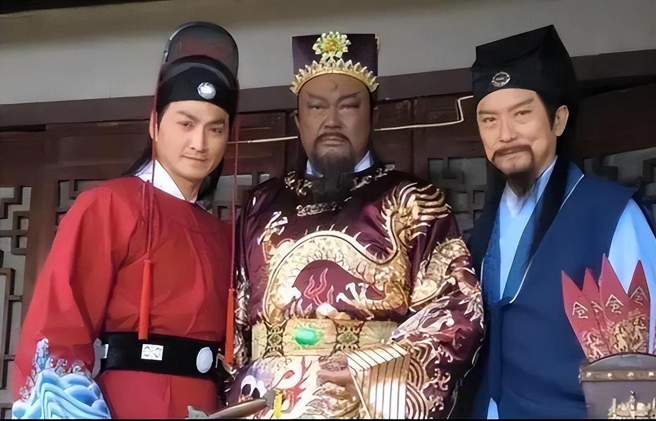 回顾金超群演超过800集包青天66岁患脑瘤隐退身高缩水体重骤降