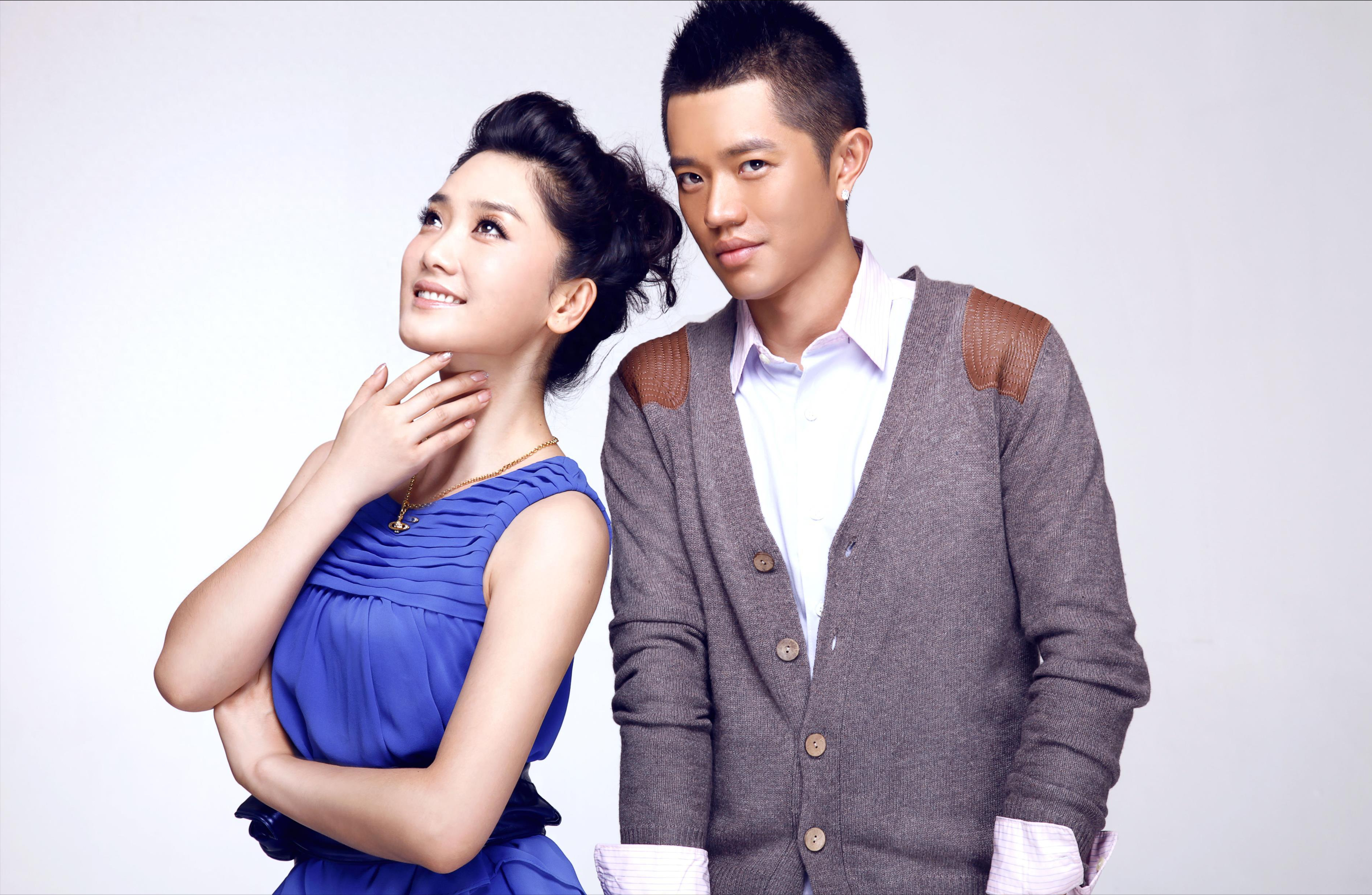 回顾凤凰传奇五五分账25年不是玲花傻而是她太聪明