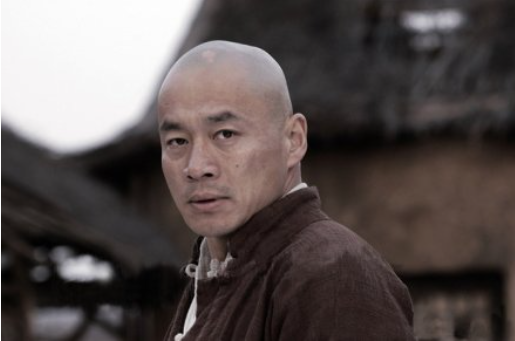 回顾丁海峰娶大他2岁的初恋妻子患癌后放弃事业守在她身边