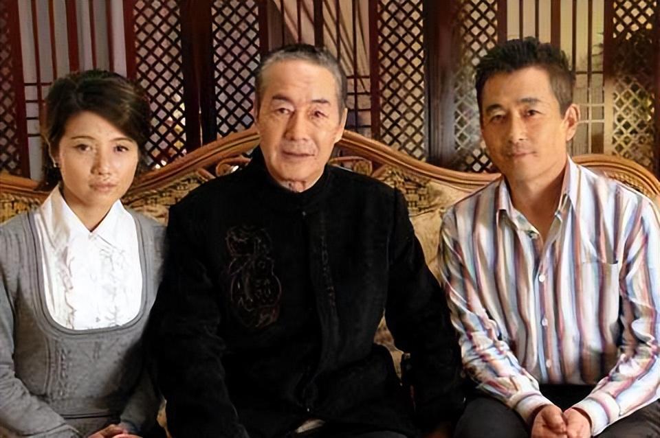 回顾杜雨露因肺癌病逝葬礼仅6人参加遗孀的坚持令人泪目